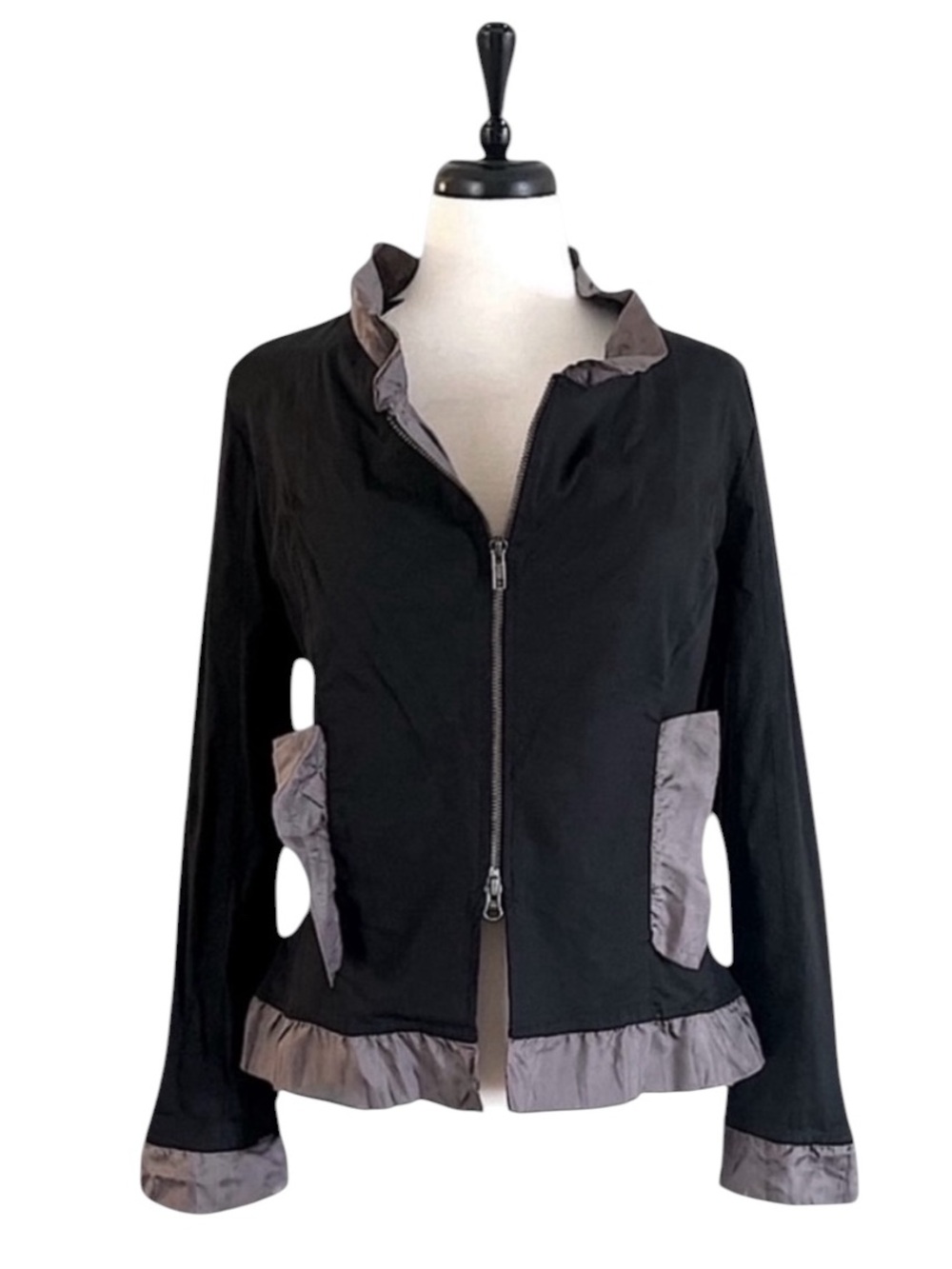 Hebbeding Dutch Design Ruffle Jacket - Picture 1 of 4